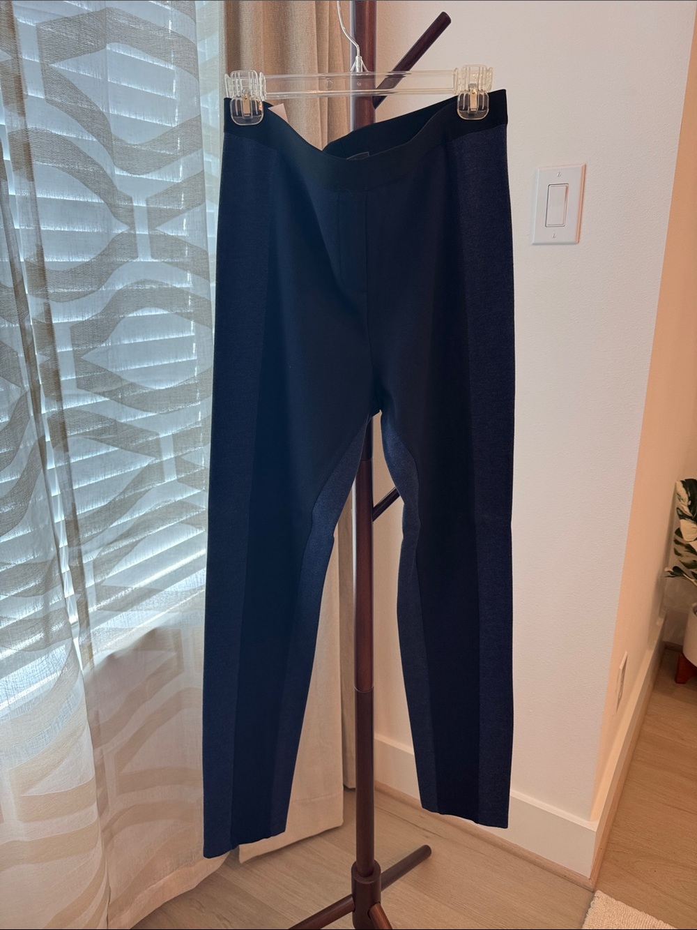 BCBGMaxAzria Men's Dark Navy Slim Stretch Dress Pants